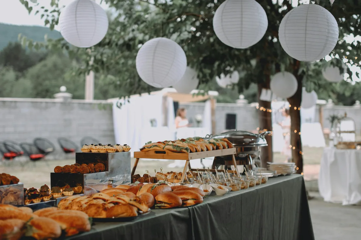 How to Book a Food Truck for a Corporate Event in LA